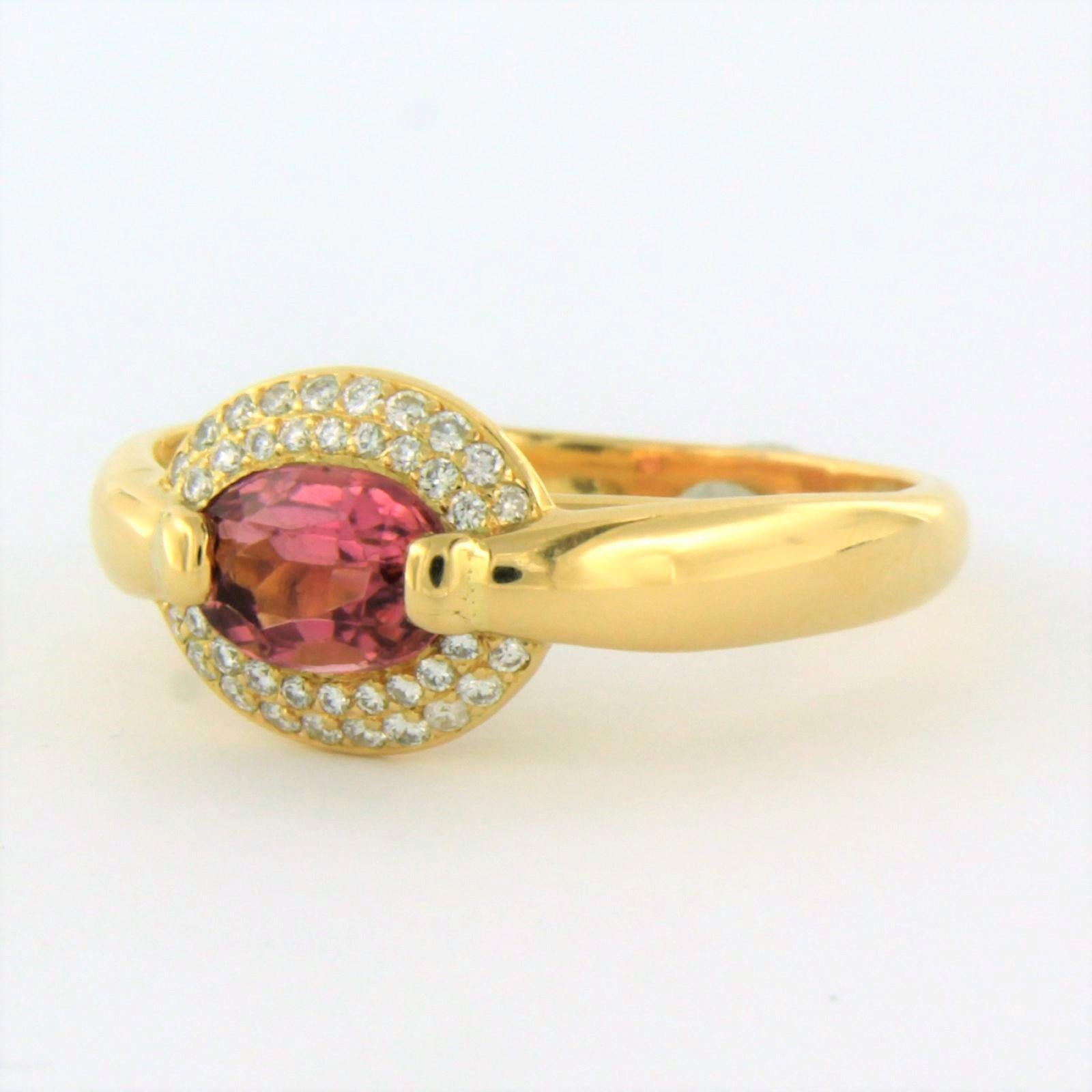 Brilliant Cut Ring with Tourmaline and diamonds 18k yellow gold For Sale