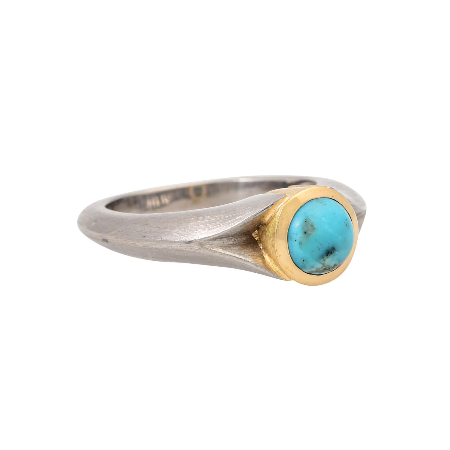 WG/GG 18K, 11.1 gr, price: €2,350, RW: 57, 21st century, slight signs of wear, with manufacturer's mark Tobias Michel, including copy of invoice (2017).

 Ring with turquoise, 18K WG/YG, 11.1 gr, PP: 2,350 €, ring size 57, 21st century, minor signs