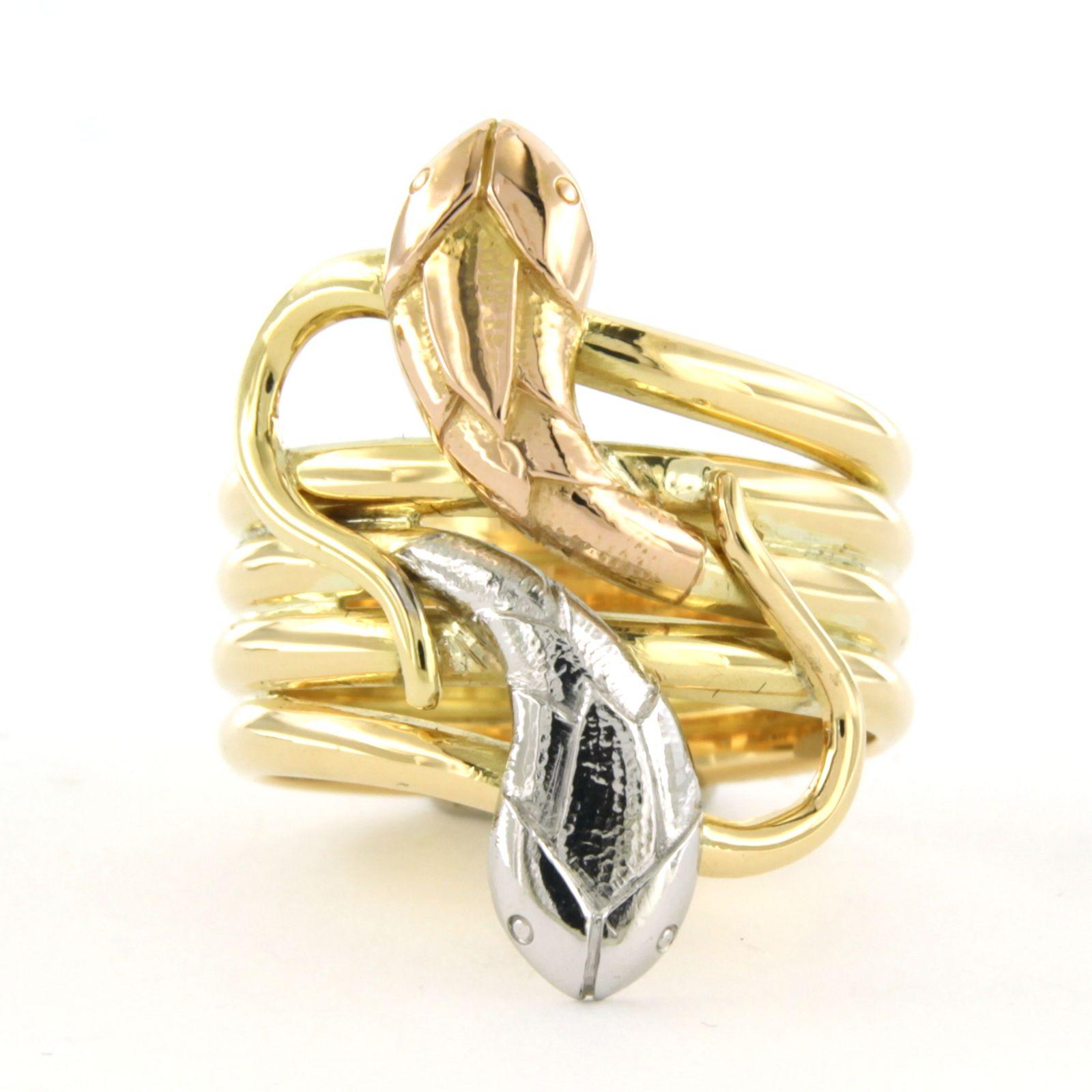 Anello in oro giallo 18k con due teste di serpente - misura US. 8 - EU. 18.25(57)
 
descrizione dettagliata:

La parte superiore dell'anello è larga 2,6 cm e alta 4,0 mm.

Misura dell'anello US 8 - EU. 18.25(57)

peso: 14,3 grammi

l'anello è in
