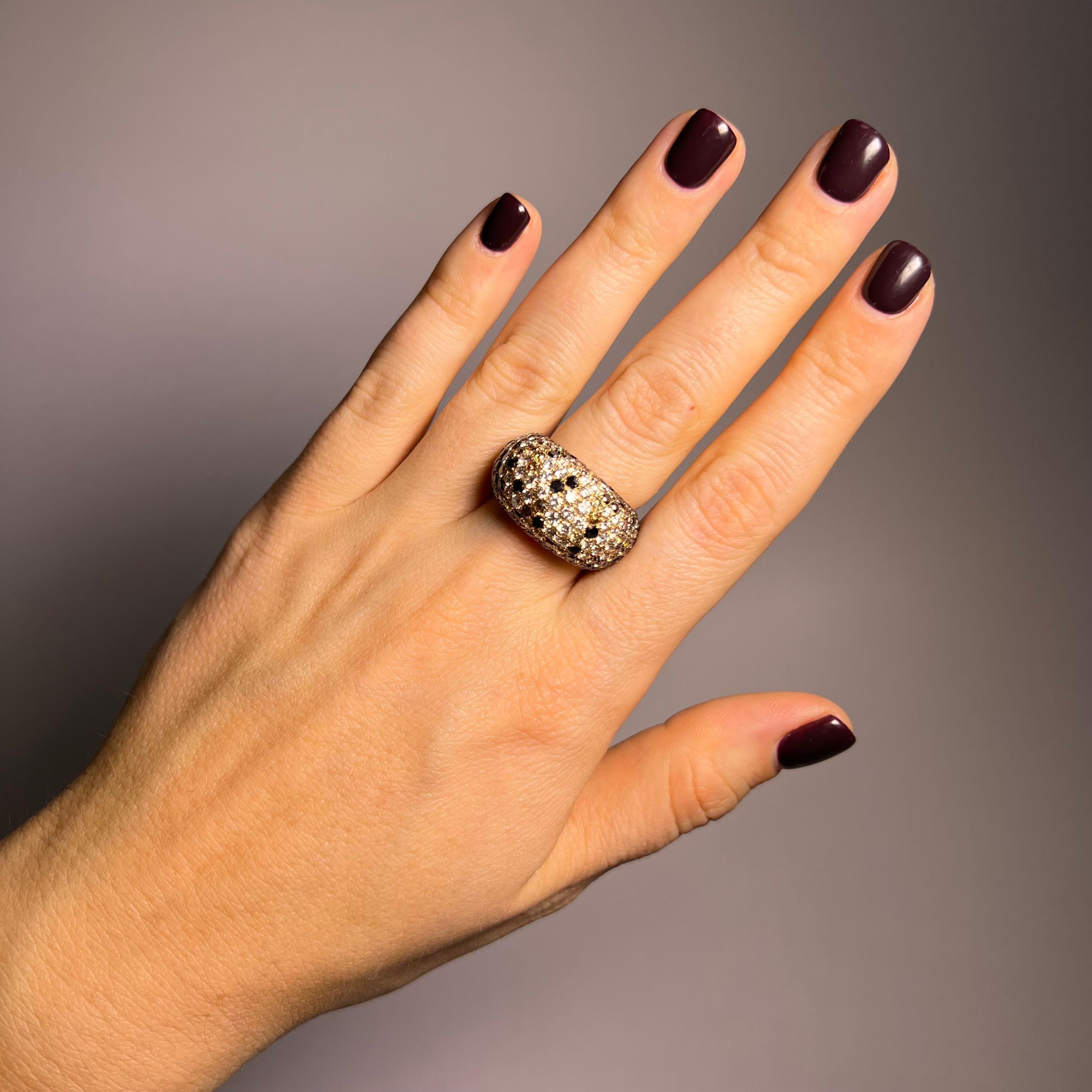 Ring with White, Black and Champange Diamonds in 18 Karat Red Gold For Sale 5