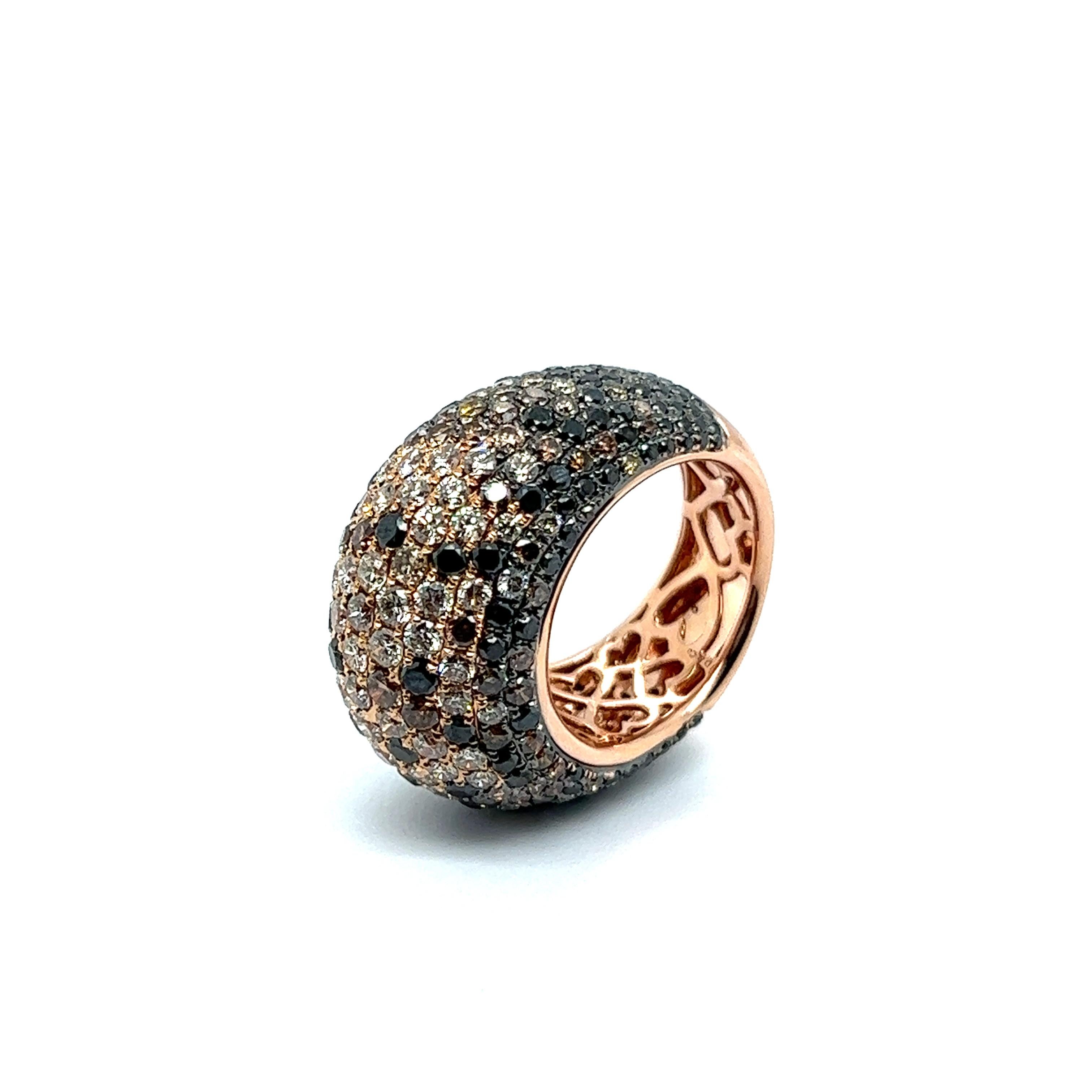 Brilliant Cut Ring with White, Black and Champange Diamonds in 18 Karat Red Gold For Sale
