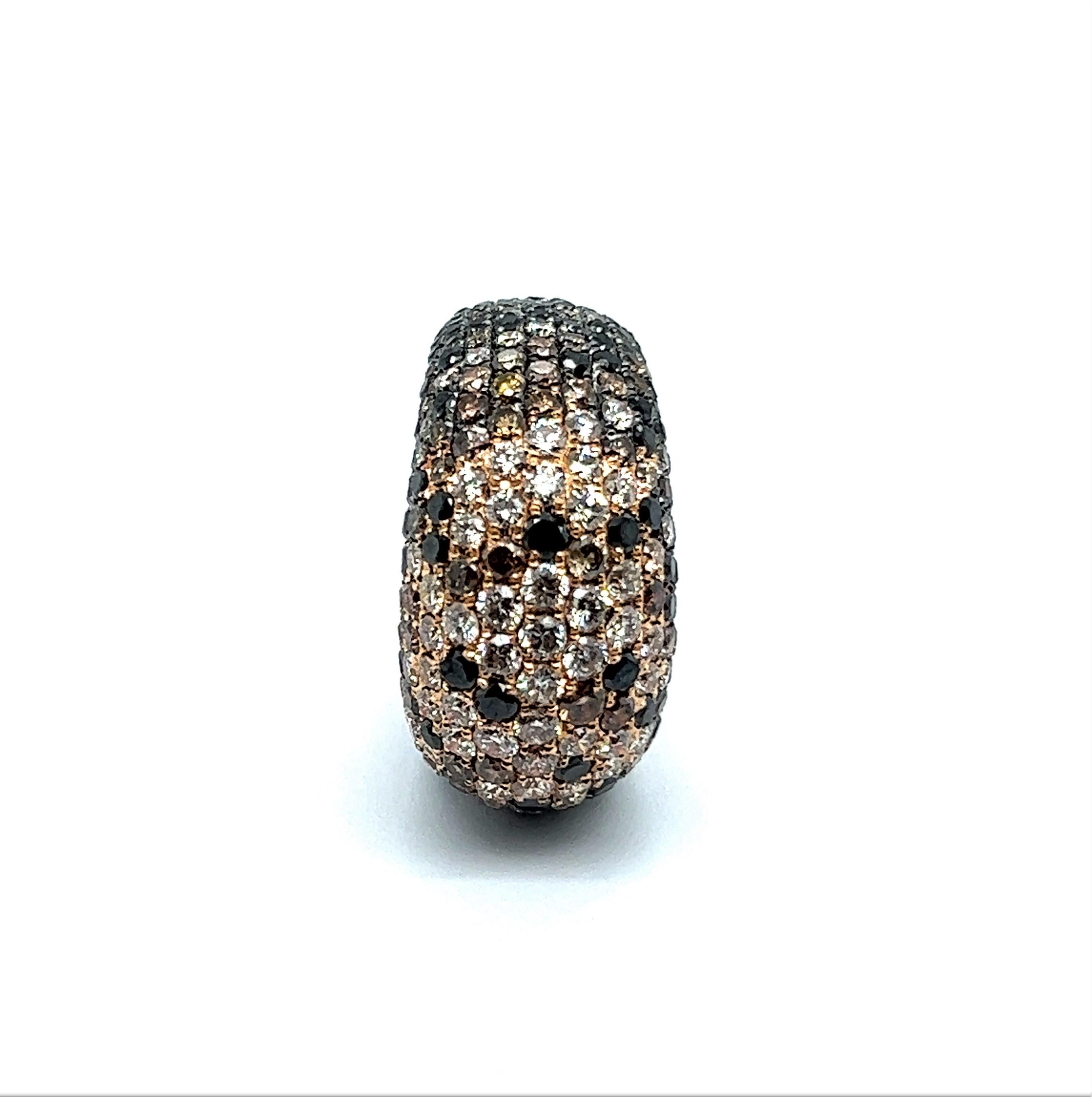 Ring with White, Black and Champange Diamonds in 18 Karat Red Gold In Excellent Condition For Sale In Lucerne, CH