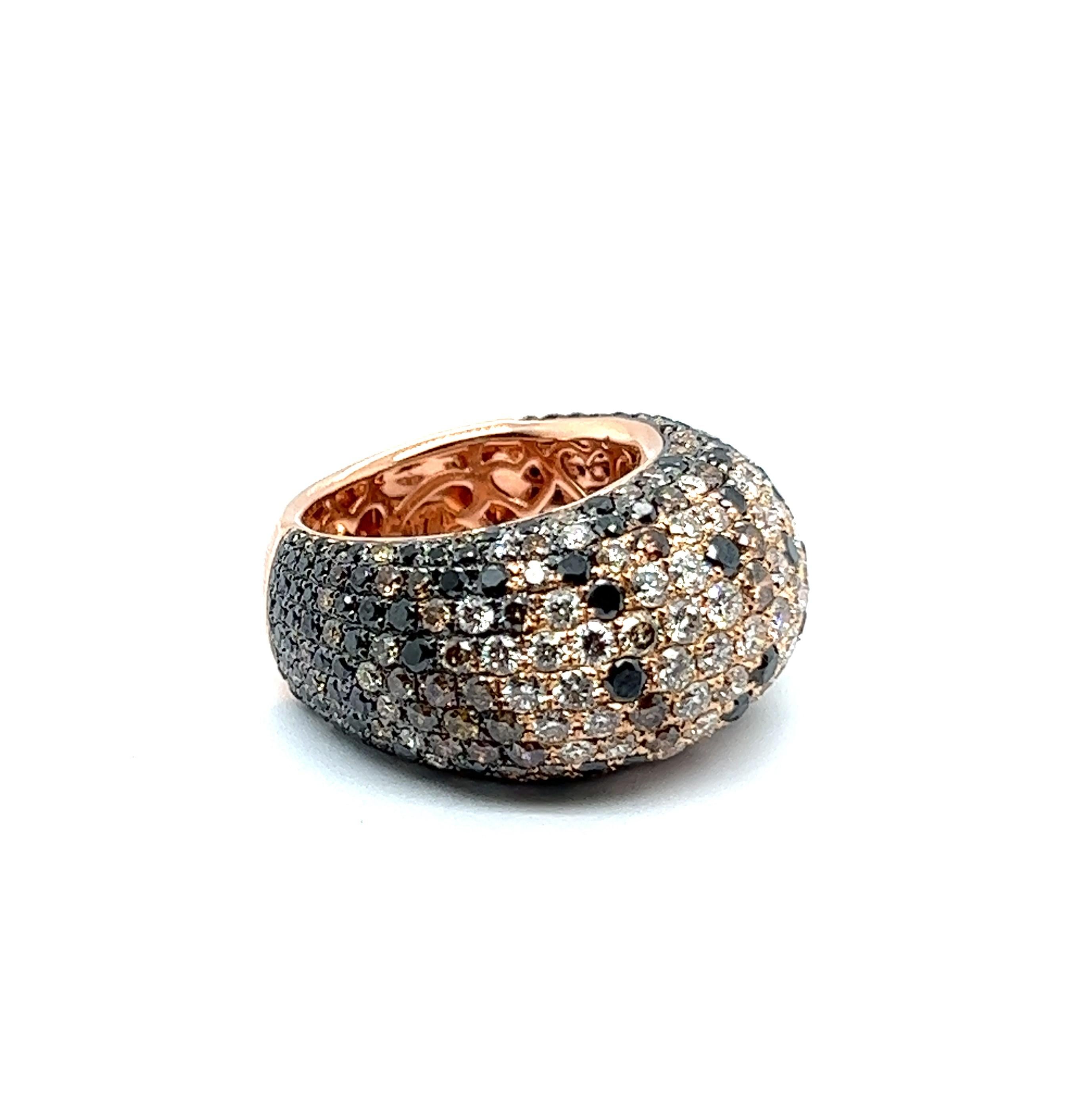Ring with White, Black and Champange Diamonds in 18 Karat Red Gold For Sale 3