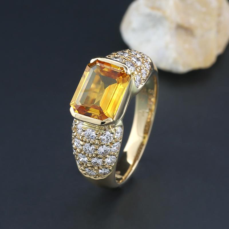 Ceylon Sapphire orange color and diamonds 3.50 carats Ring 18Kt Yellow Gold In New Condition For Sale In München, DE
