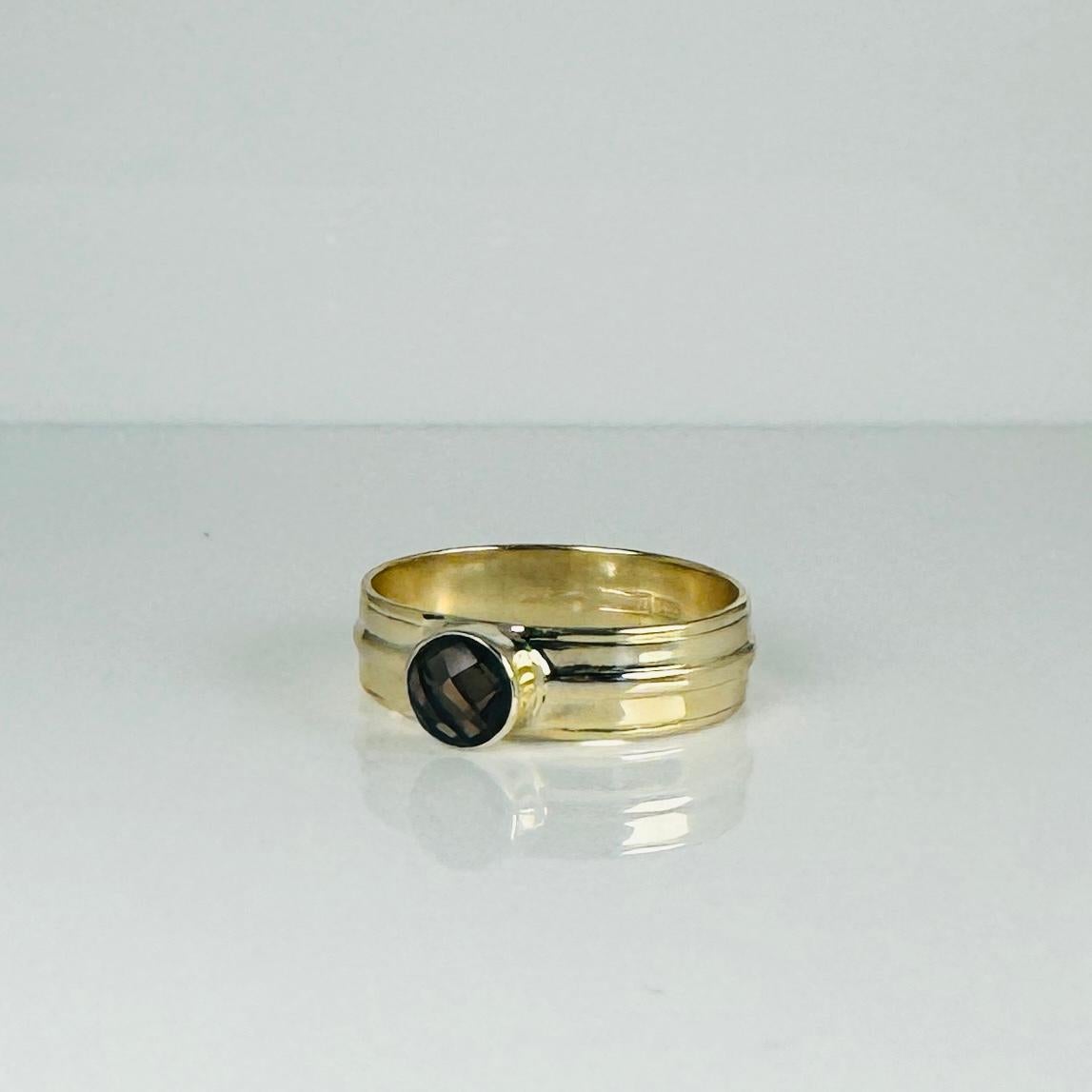 Bague en or jaune 14 carats avec quarts fumés ronds facettés en vente 3