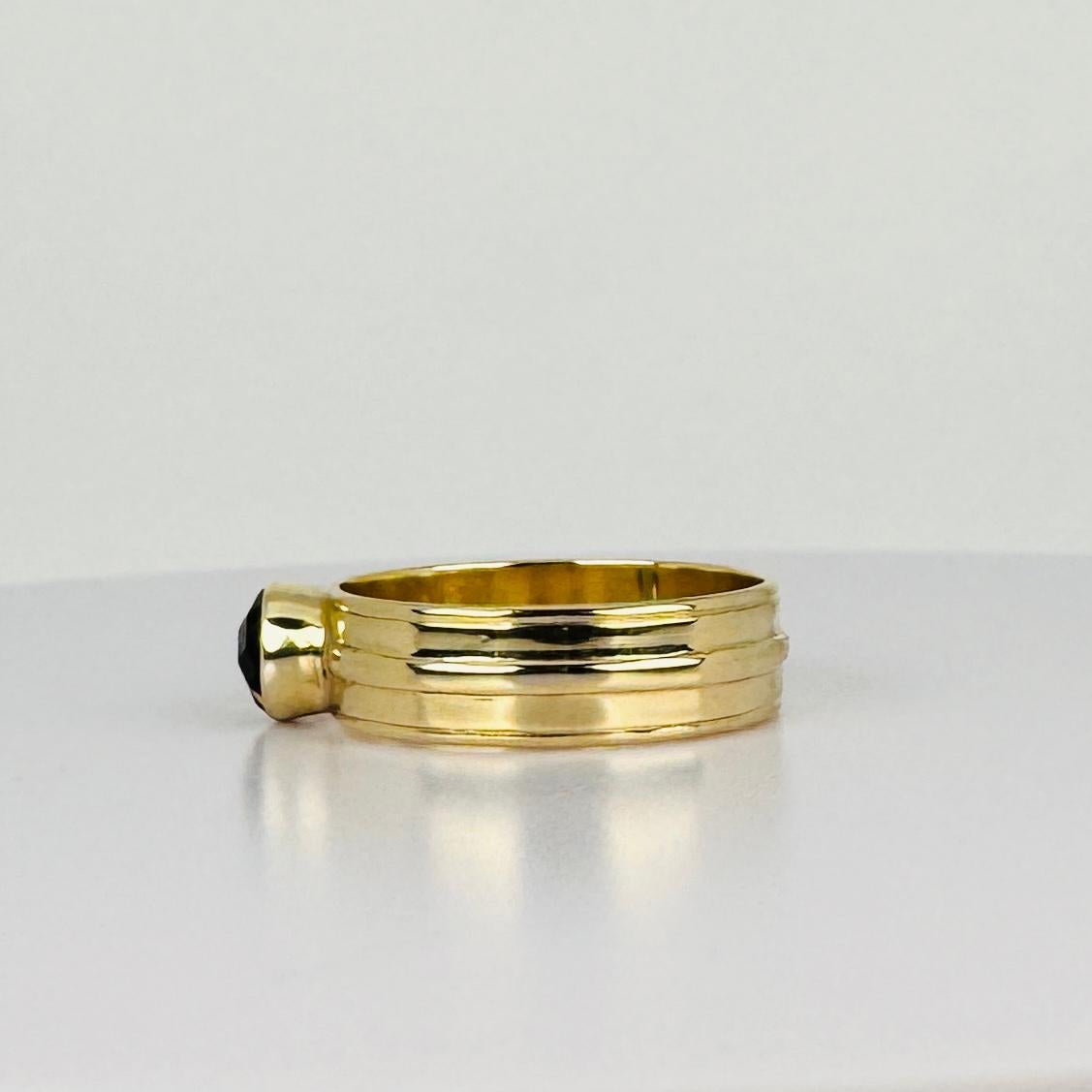 Ring Yellow Gold 14k with round facetted smokey quarts gemstone For Sale 1