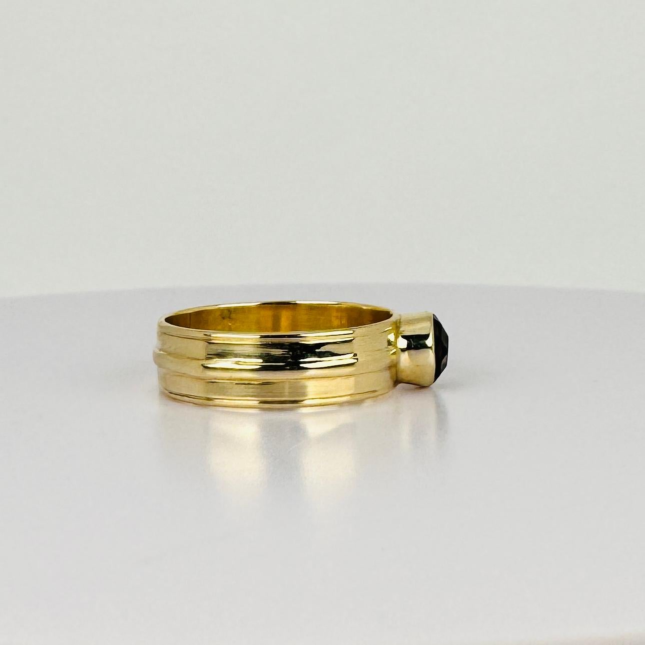 Ring Yellow Gold 14k with round facetted smokey quarts gemstone For Sale 3