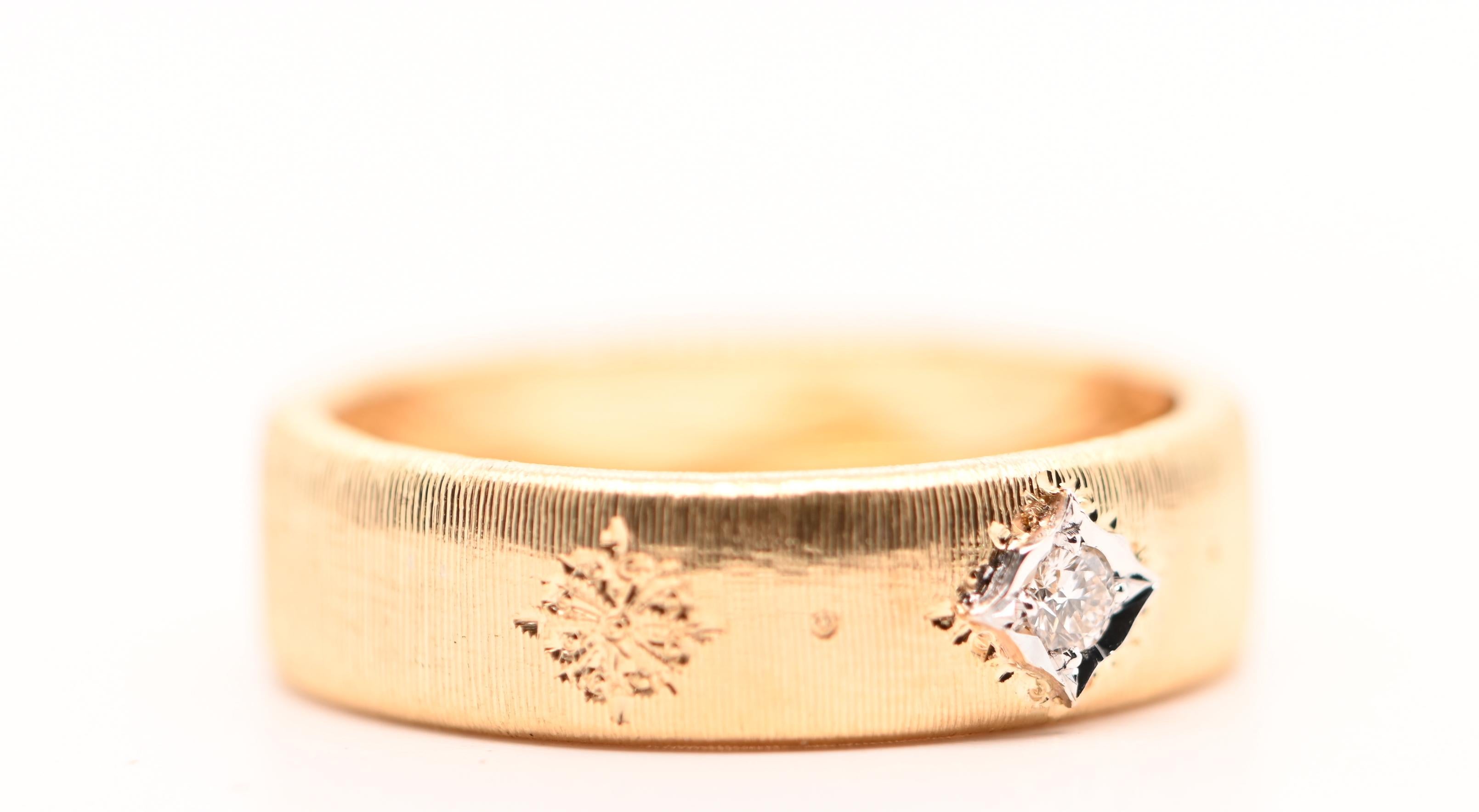 Ring Yellow Gold 18 Carats Princess Cut Diamond For Sale 2