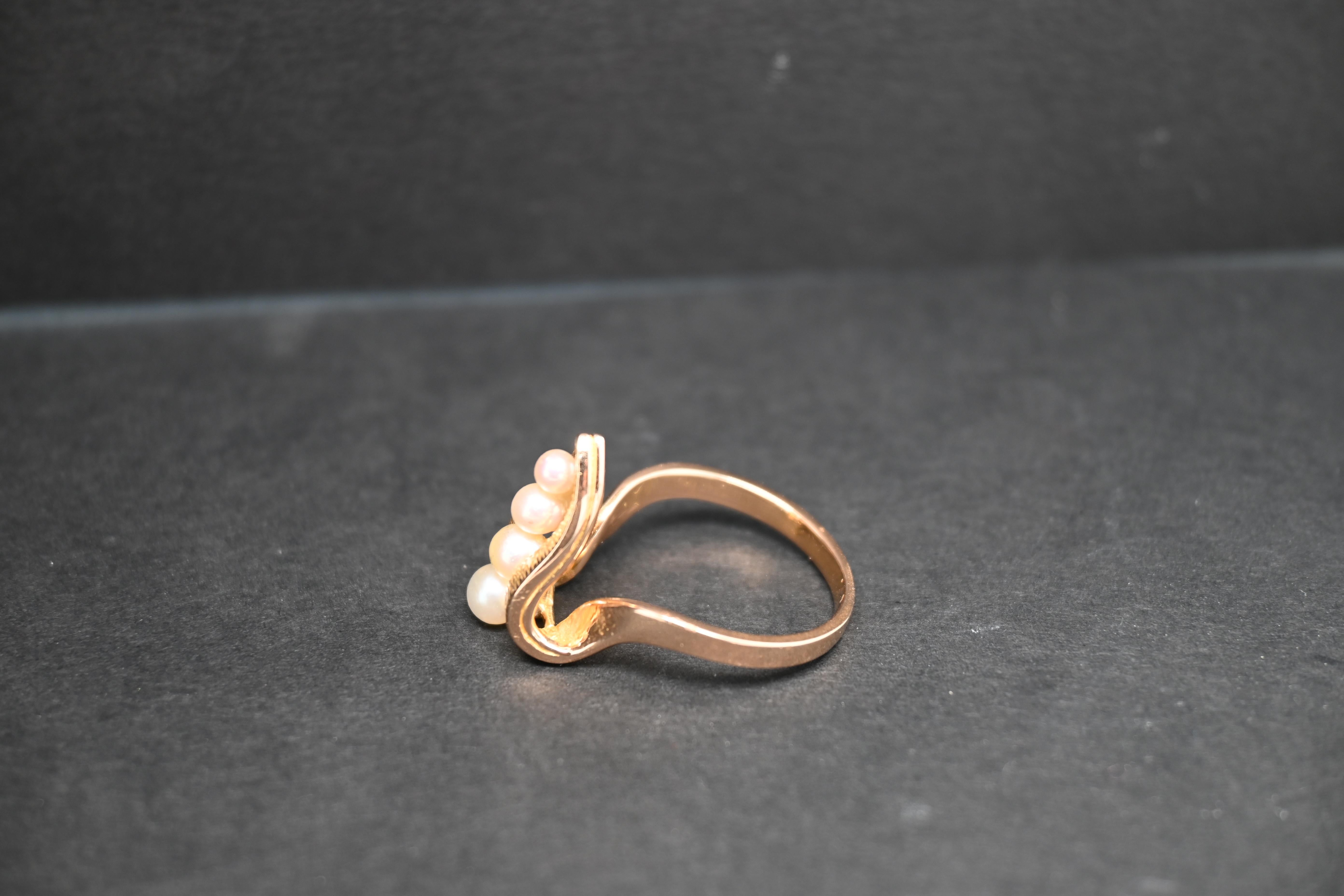 Women's Ring Yellow Gold 18 Carats With Cultured Pearls For Sale