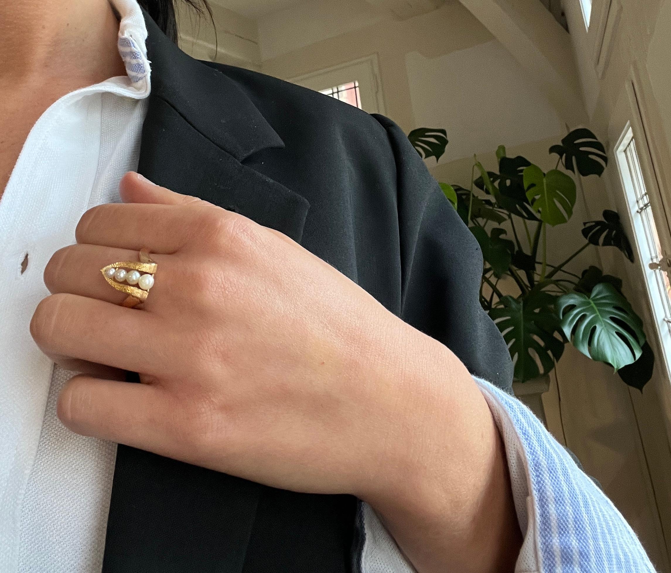 Ring Yellow Gold 18 Carats With Cultured Pearls For Sale 4