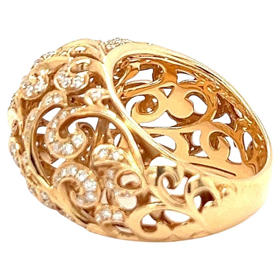 Ring Yellow Gold 18 Carats With Lace Details Diamonds 1.02 Carats 
Enhance your jewelry collection with this sumptuous 18k yellow gold ring, a ring representing delicacy and sophistication. Inspired by the timeless elegance of lace patterns, this