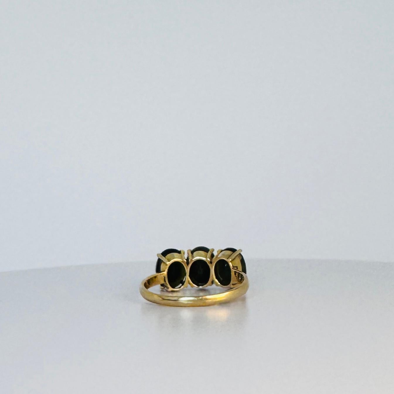 Ring  yellow gold 9 carat with dark 3 green tourmalines oval facetted 3 carat For Sale 3