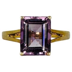 Ring aus Gelbgold 9 Karat mit natürlichem Amethys-Smaragd facettiert 1 Karat