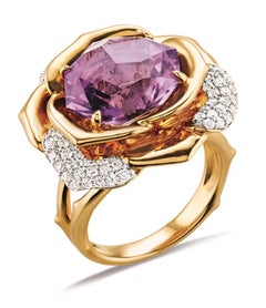Ring Yellow Gold Amethyst 7.10 Carat Diamonds