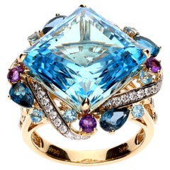 Ring Yellow Gold Blue Topz 20.00 Carat Topaz Blue London, Amethyst and Diamonds