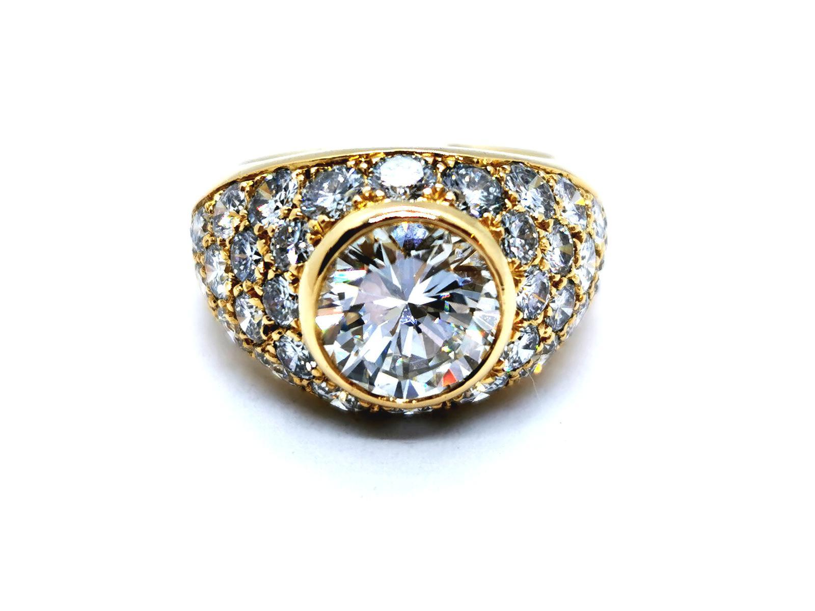 Gelbgold-Ring mit Diamanten im Angebot 7