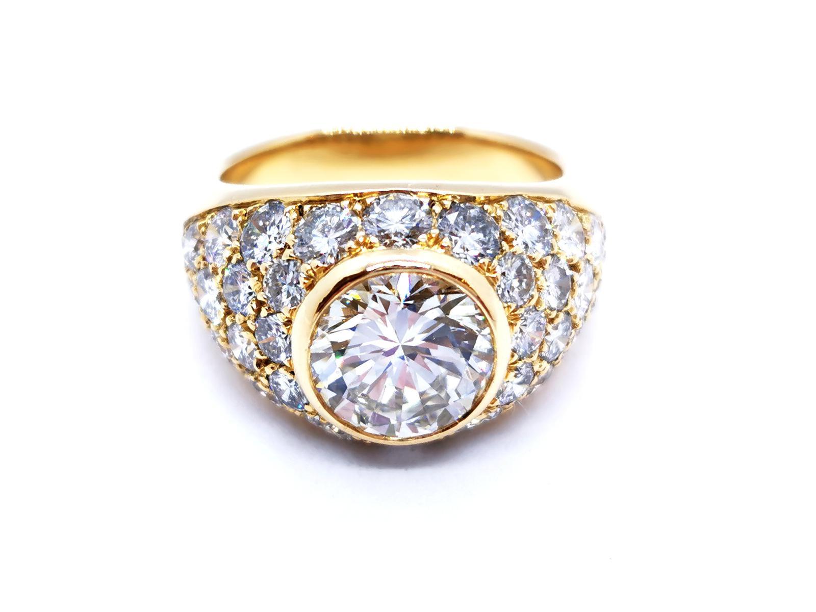 Gelbgold-Ring mit Diamanten im Angebot 10