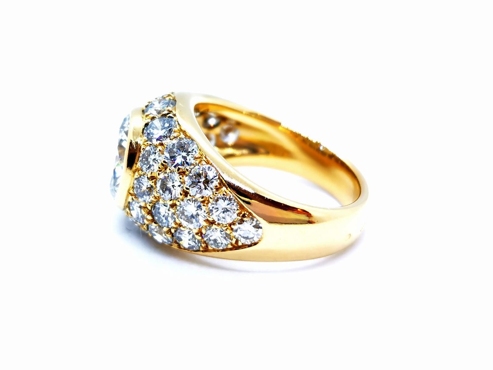 Gelbgold-Ring mit Diamanten im Angebot 1