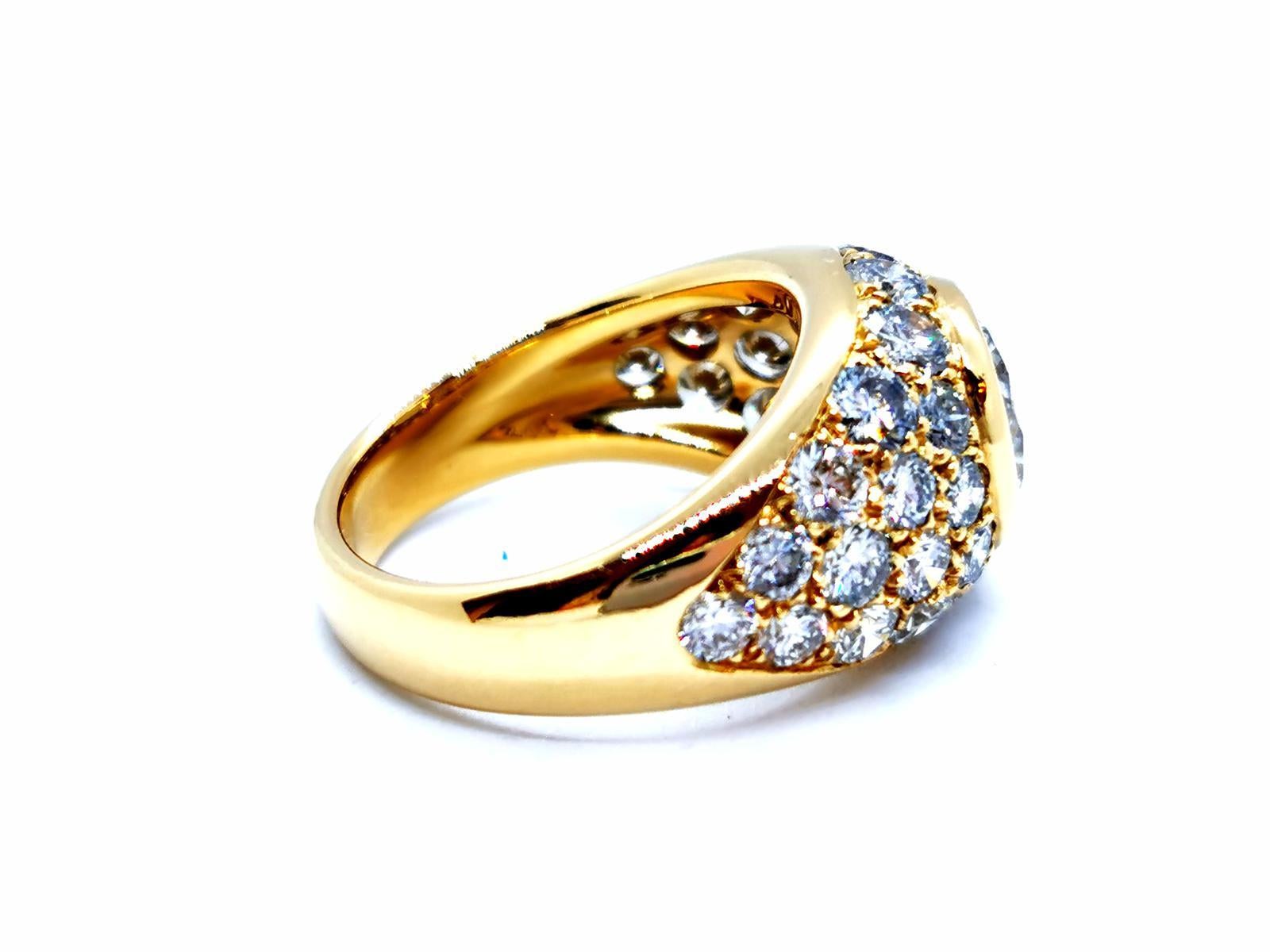 Gelbgold-Ring mit Diamanten im Angebot 4