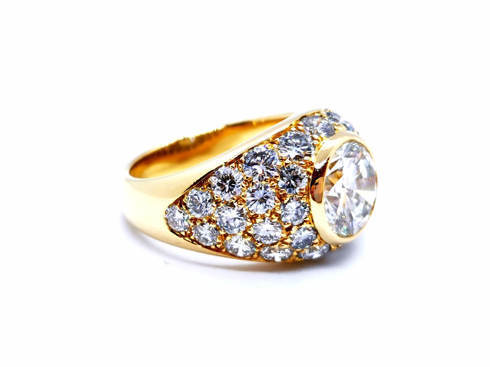 Gelbgold-Ring mit Diamanten im Angebot 5