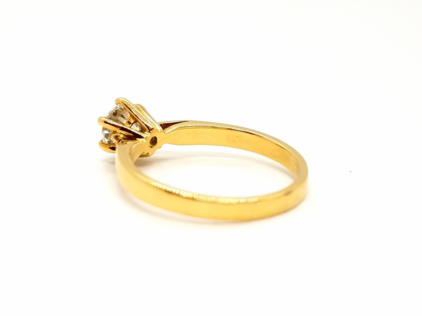 Ring aus Gelbgold mit Diamanten im Angebot 6