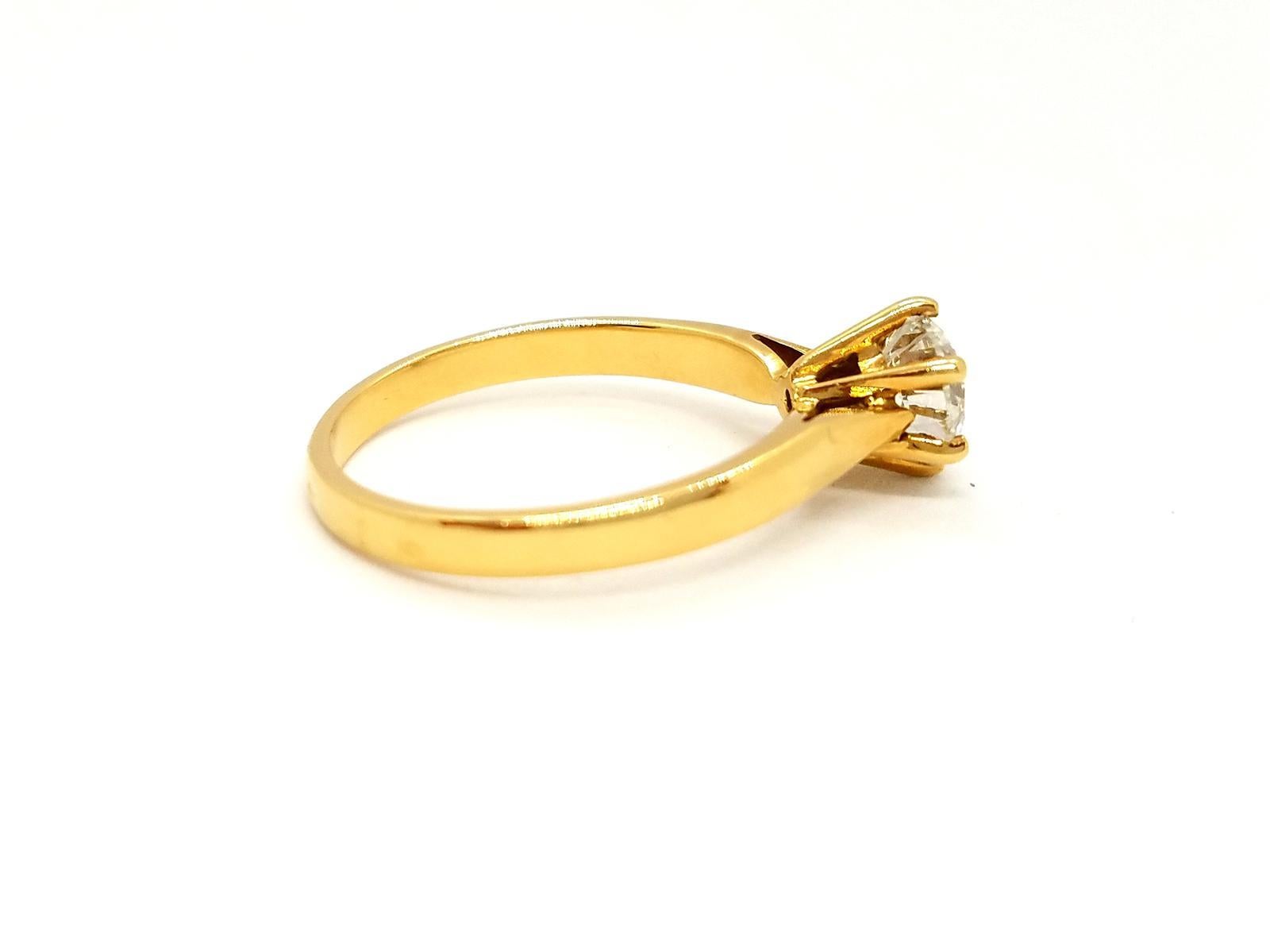 Ring aus Gelbgold mit Diamanten im Angebot 9