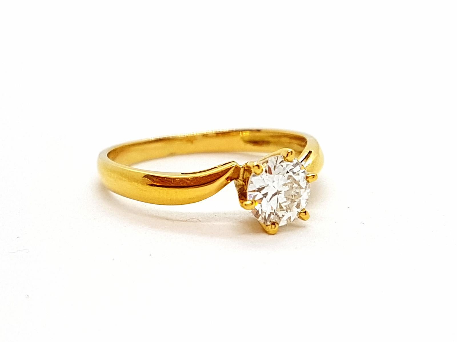 Women's Ring Yellow Gold Diamond For Sale