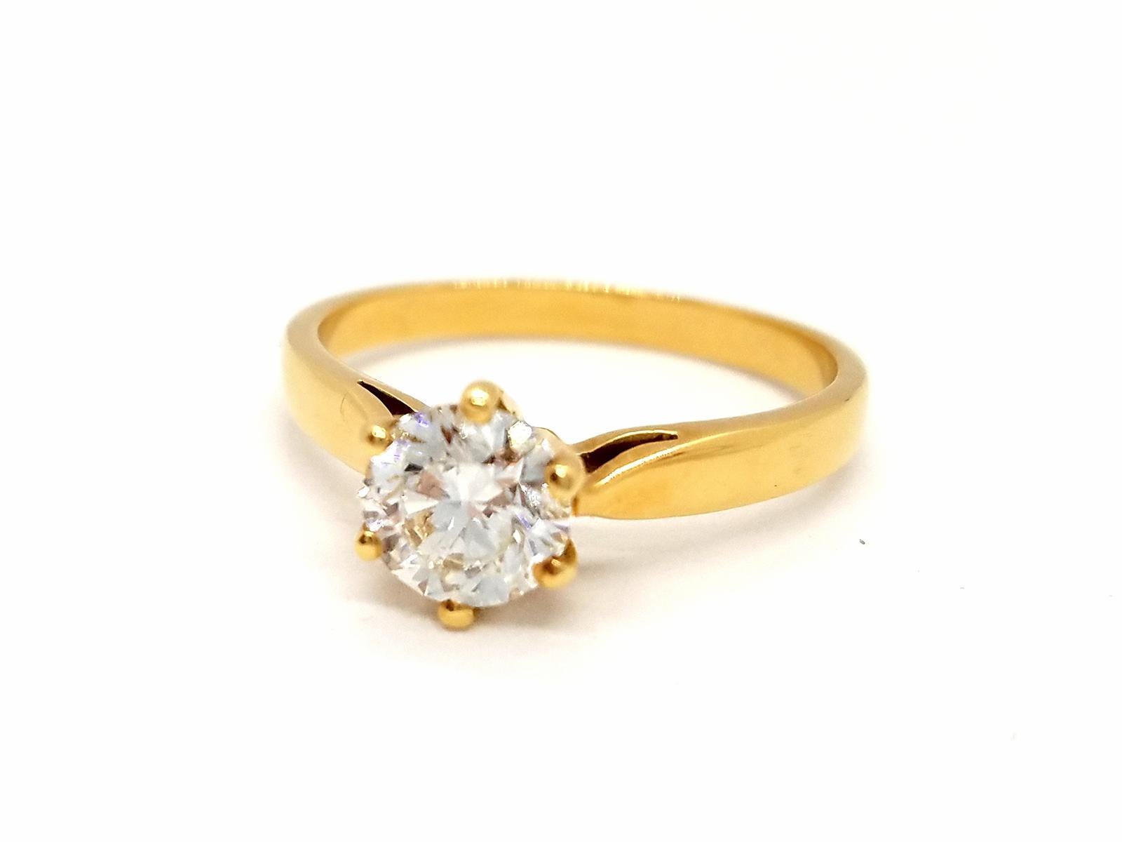 Ring aus Gelbgold mit Diamanten im Angebot 2
