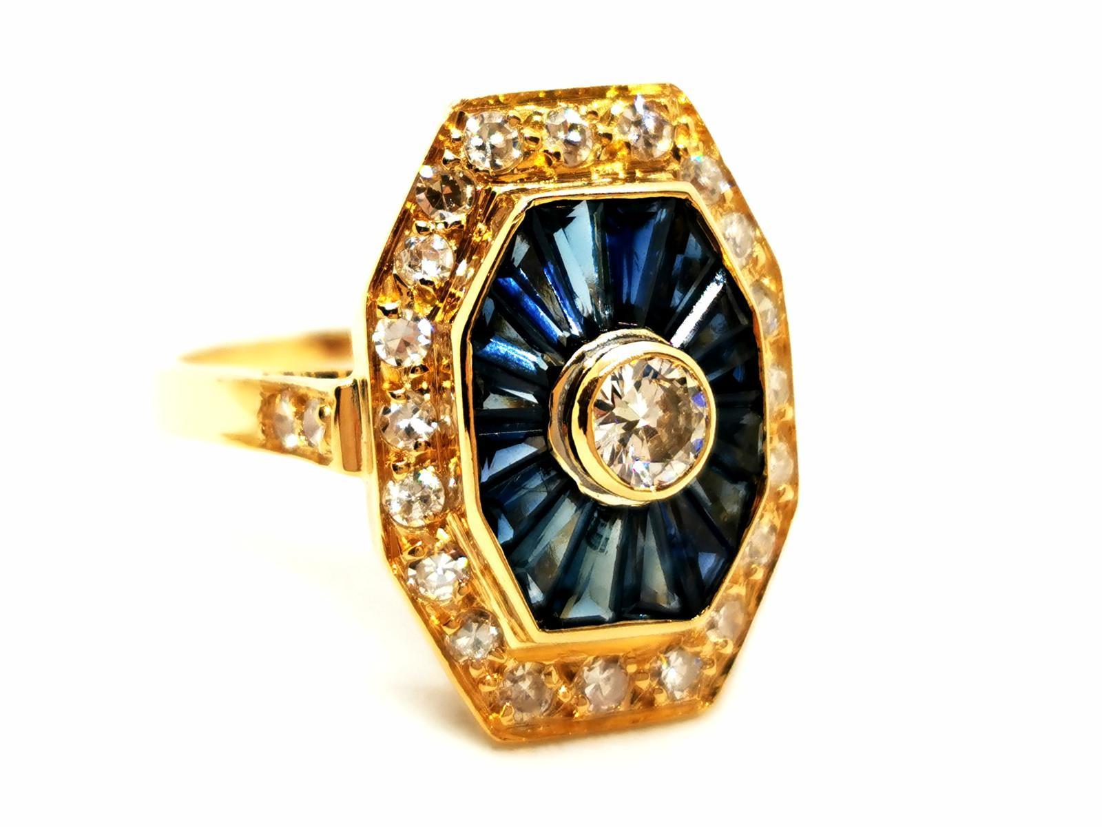 Ring aus Gelbgold mit Diamanten im Angebot 2