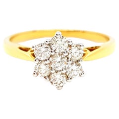 Ring aus Gelbgold mit Diamanten