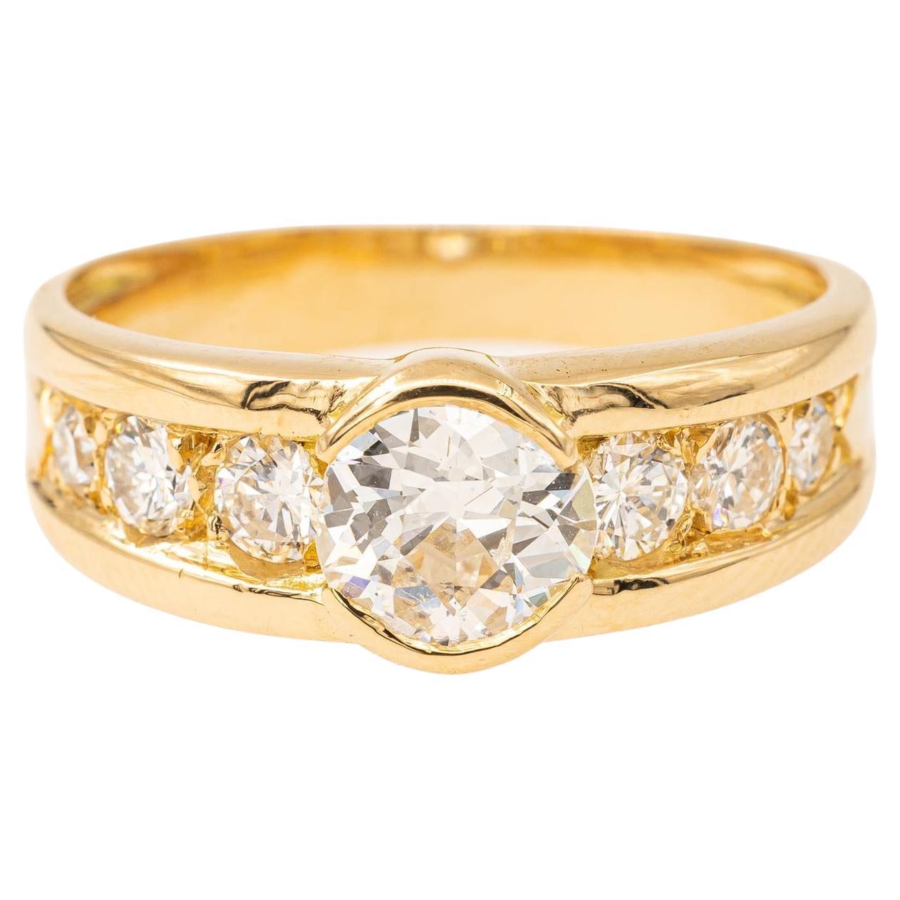 Ring aus Gelbgold mit Diamanten