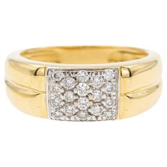 Ring aus Gelbgold mit Diamanten