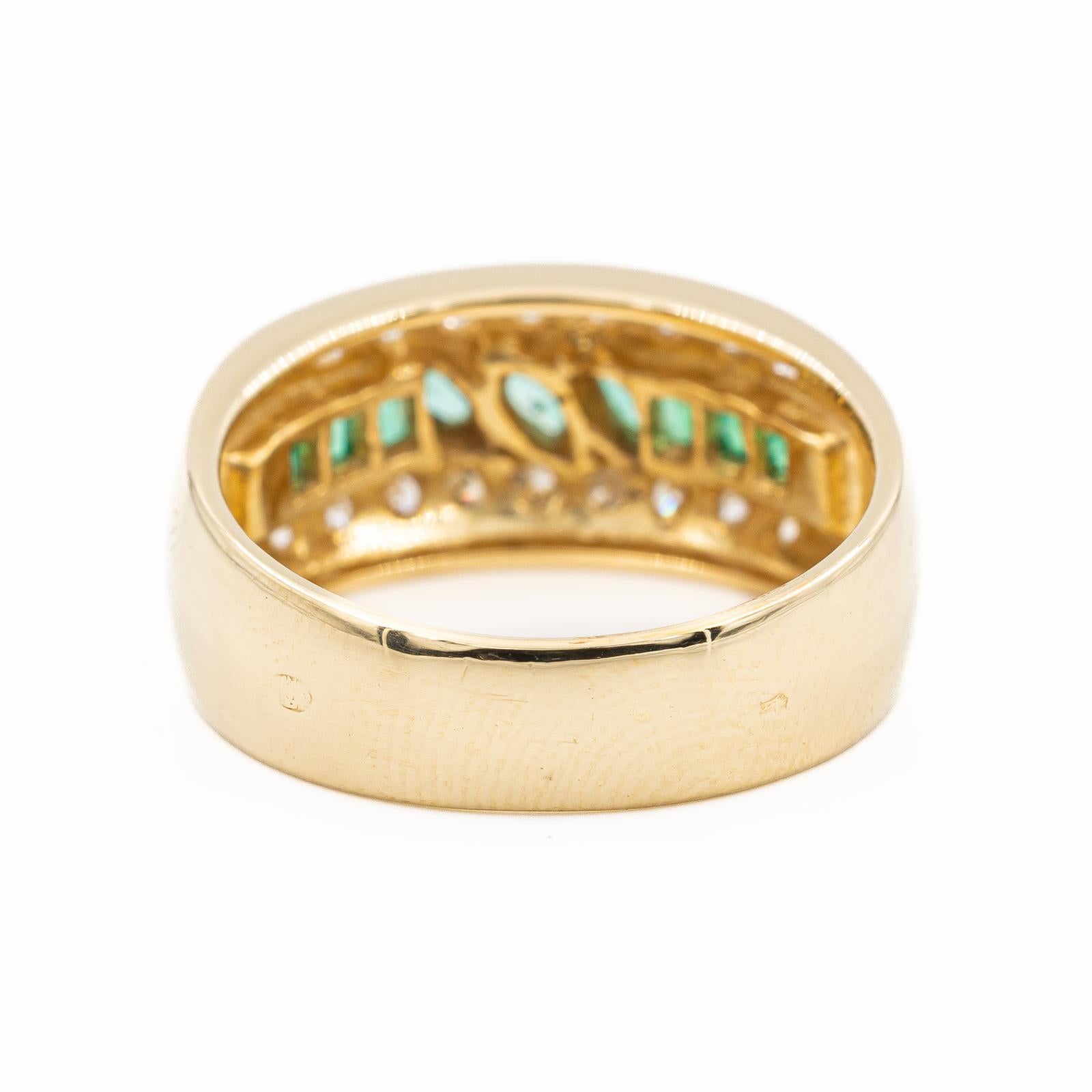 Ring Yellow Gold Emerald 1