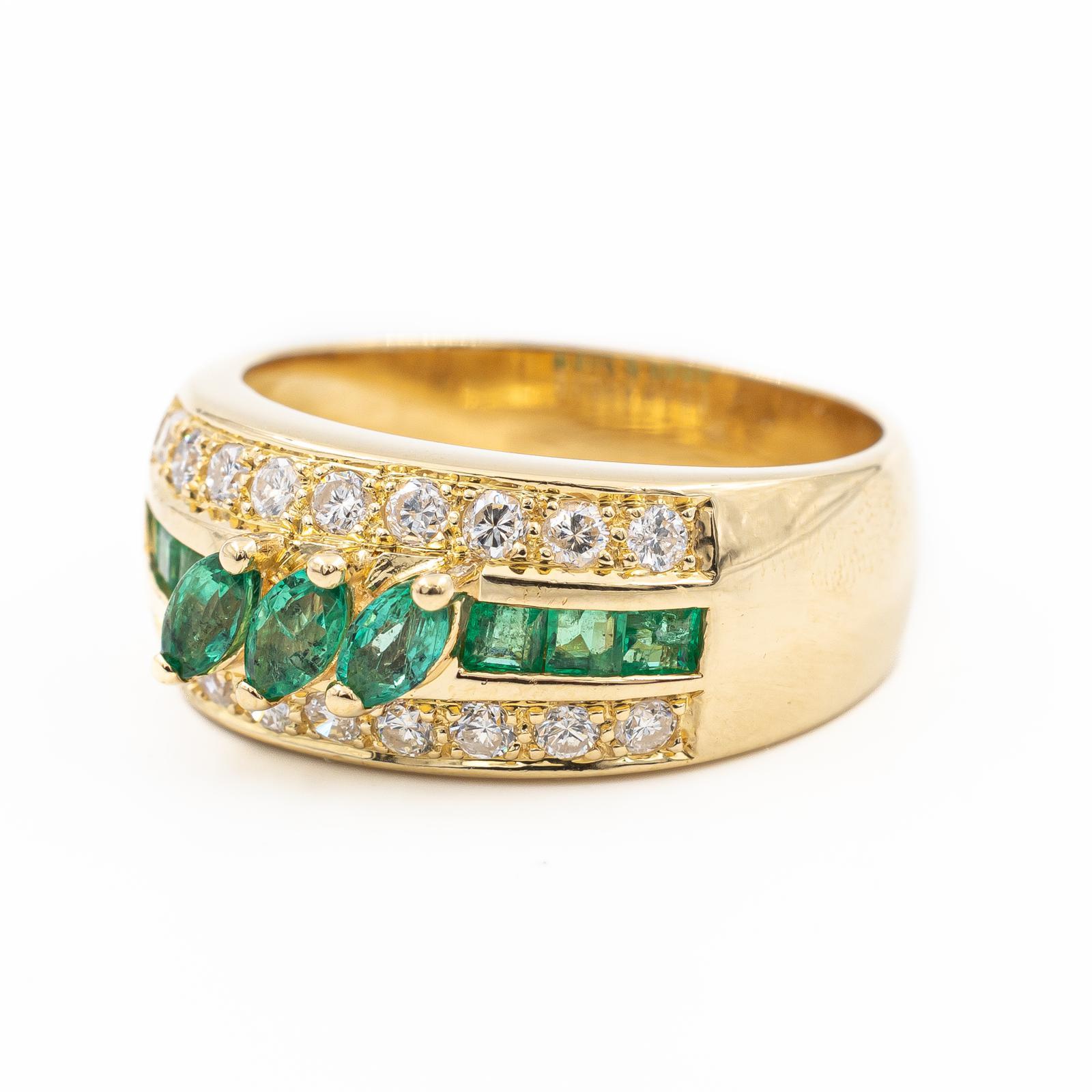 Ring Yellow Gold Emerald 2