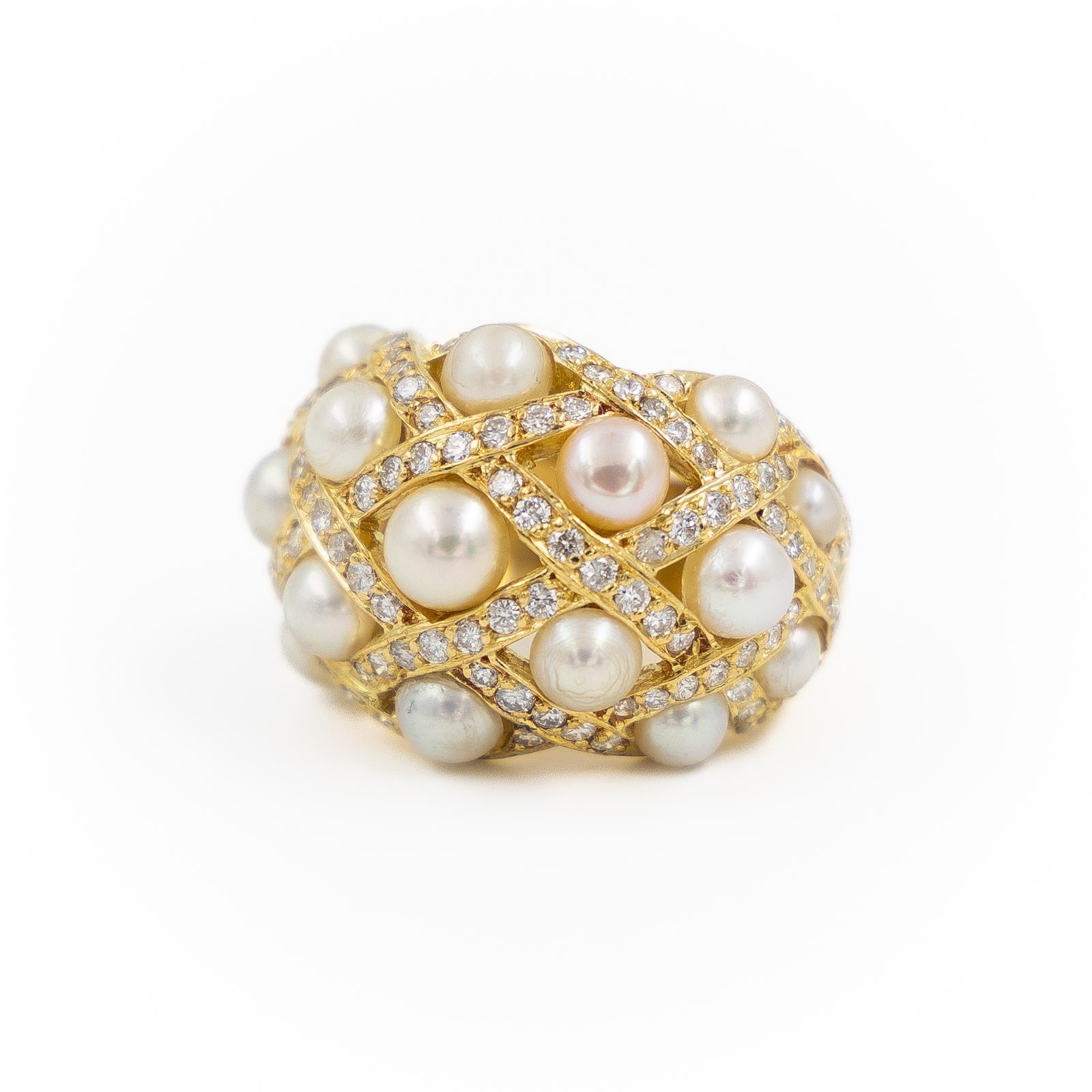 Round Cut Ring Yellow GoldPearl For Sale