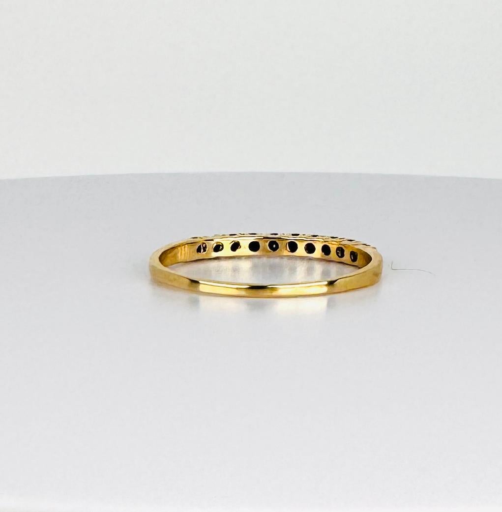 Rings 18k yellow gold round faceted emeralds, sapphires, rubies of 0.30 carat For Sale 2