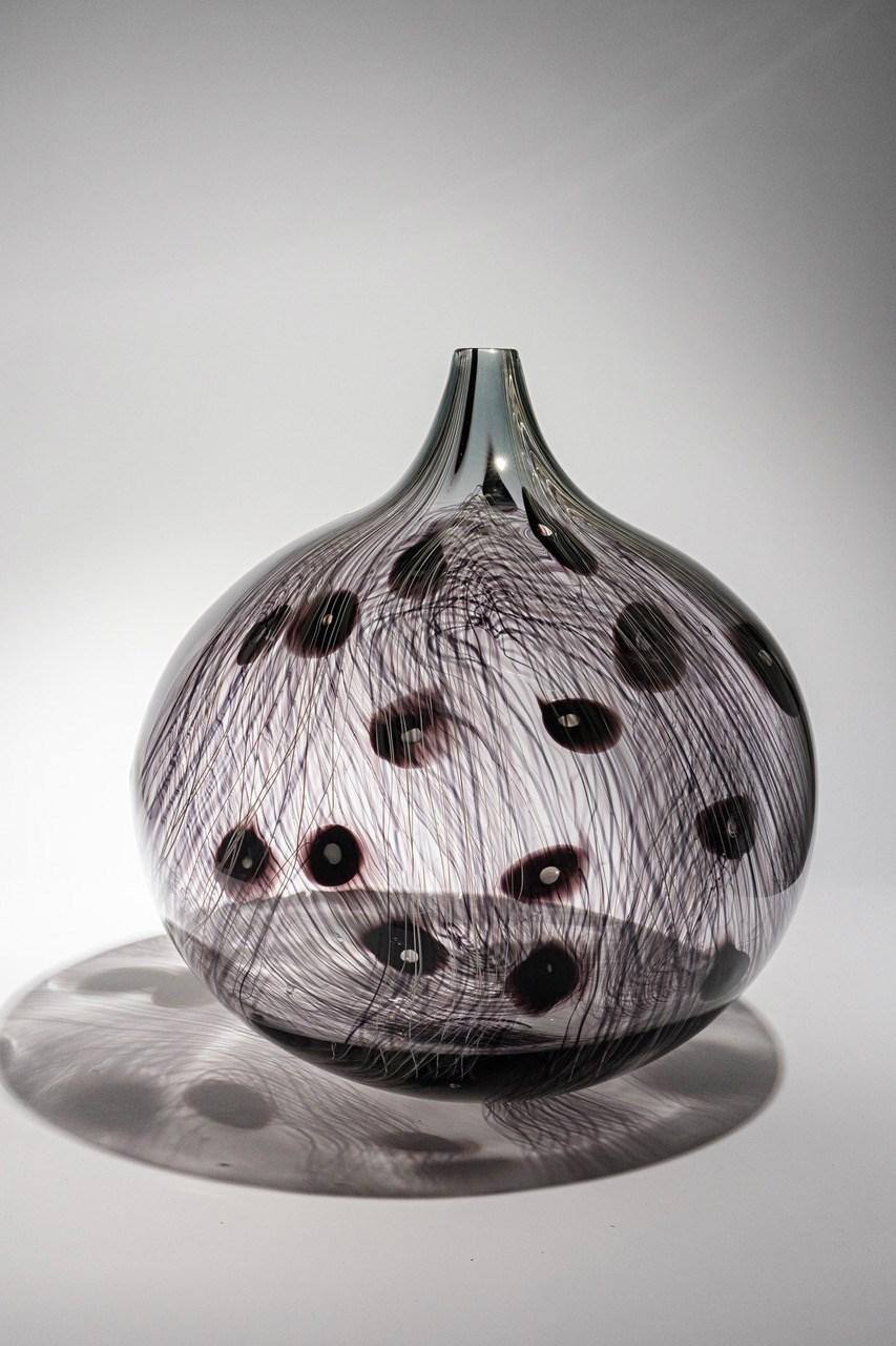 Rings v, Clear & Dark Aubergine / Purple Abstract Glass Vessel by Ann Wåhlström In New Condition For Sale In London, GB