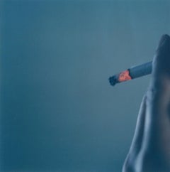 Sans titre:: de Rinko Kawauchi « Illuminance »:: Cigarettes:: Smoking:: Hand