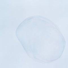 Sans titre, de Rinko Kawauchi « Illuminance », bulle de savon, couleur, ciel, lumière