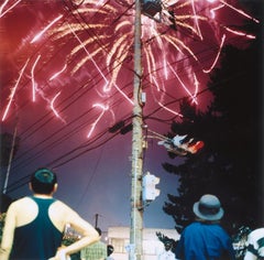 Ohne Titel, aus der Serie von „Hanabi“ Rinko Kawauchi, Himmel, Feuerwerk, Nacht