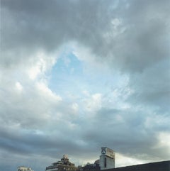 Ohne Titel, aus der Serie "Utatane" Rinko Kawauchi, Japanisch, Himmel, Gebäude