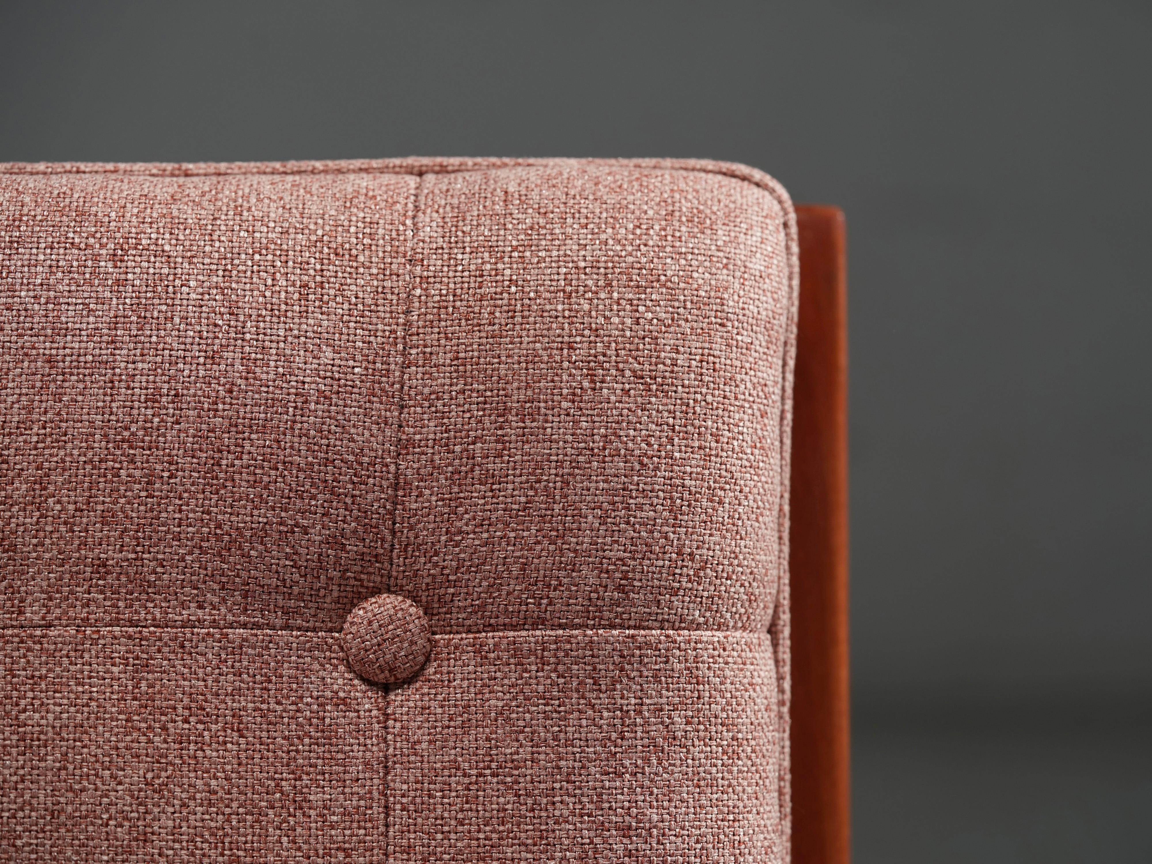Rino Levi Lounge Chair in Peroba wood and Fabric, Brazil, 1950's For Sale 1