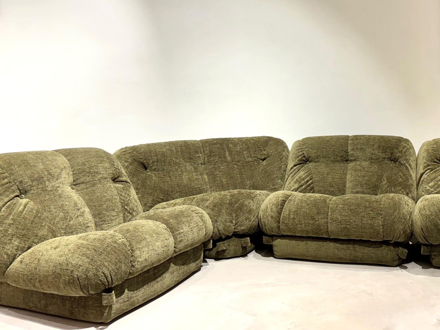 Mid-Century Modern Canapé d'angle Rino Maturi modèle Nuvolone 1970 en vente