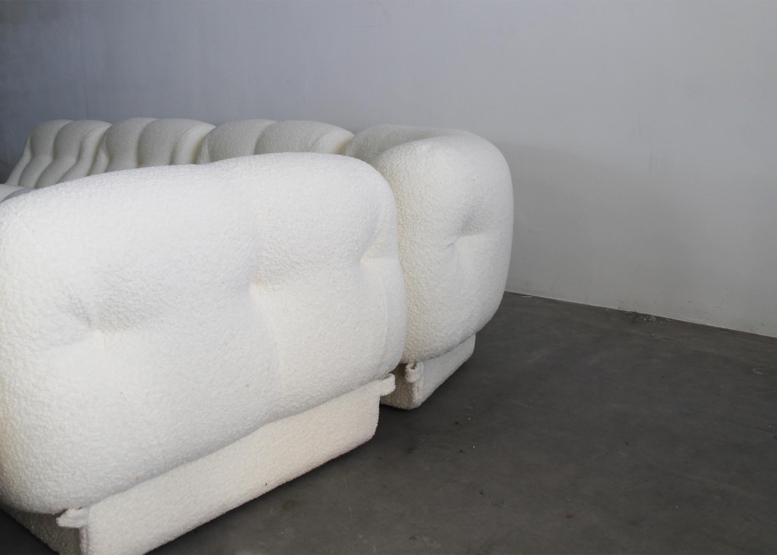 Altro Set da soggiorno Rino Maturi Nuvolone in Boucle Bianco di MIMO Padova 1970s Italy in vendita