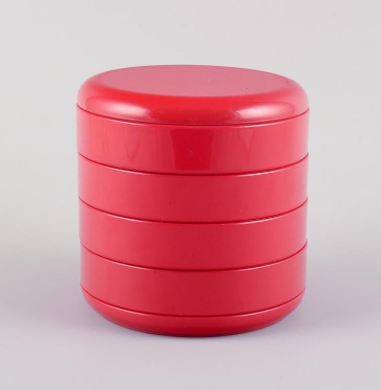 Rino Pirovano for Rexite, Italy. 900 Multiplor. Container in red plastic In Good Condition For Sale In Copenhagen, DK