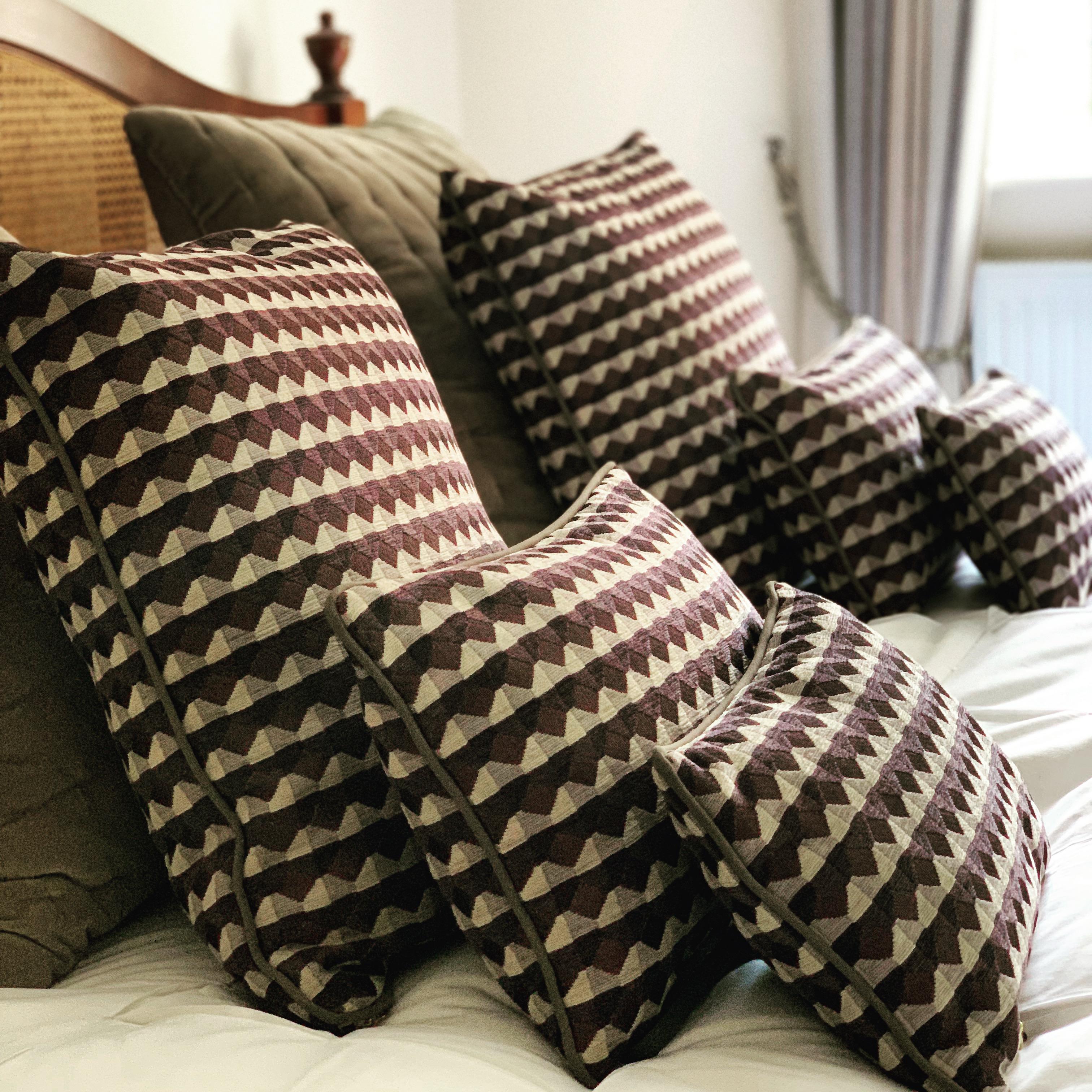 Contemporary Rio II Pattern Cushion Curvature Collection Inspired by Brazilian Architecture