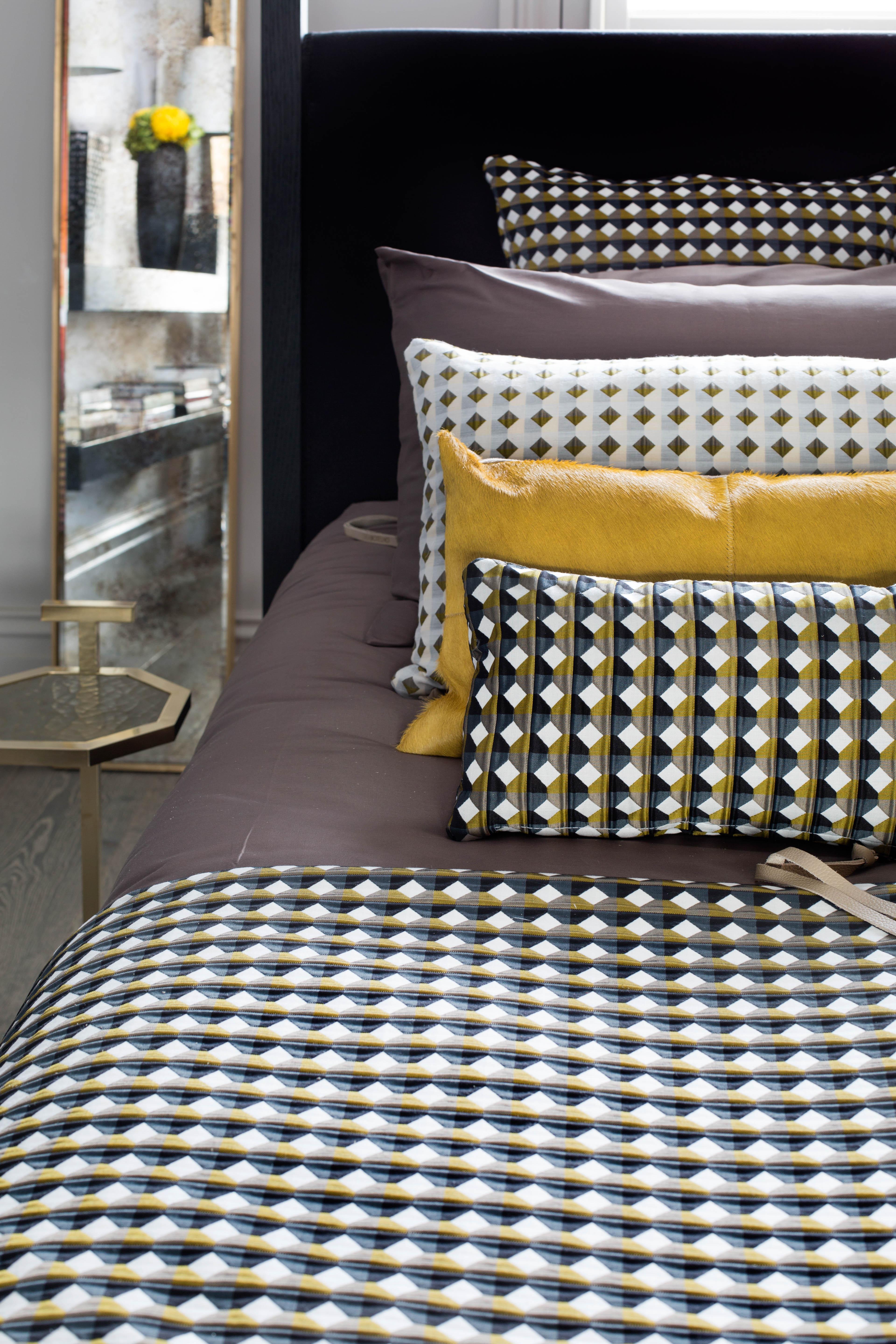 Rio Pattern Cushion Curvature Collection Inspired by Brazilian Architecture In New Condition In London, GB