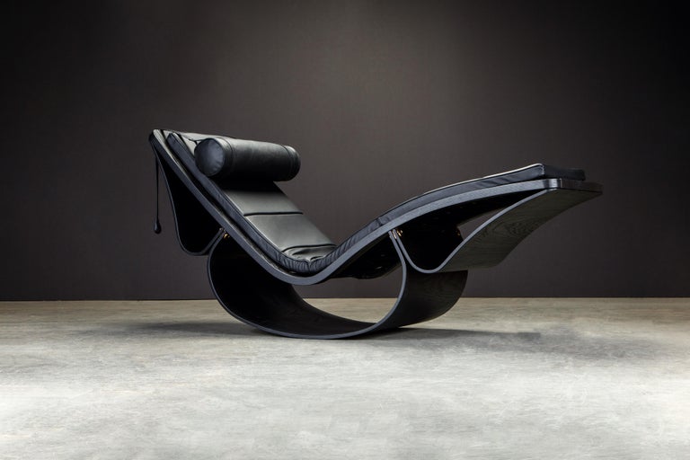 Leather 'Rio' Rocking Chaise Lounge by Oscar Niemeyer for Fasem International, Signed For Sale