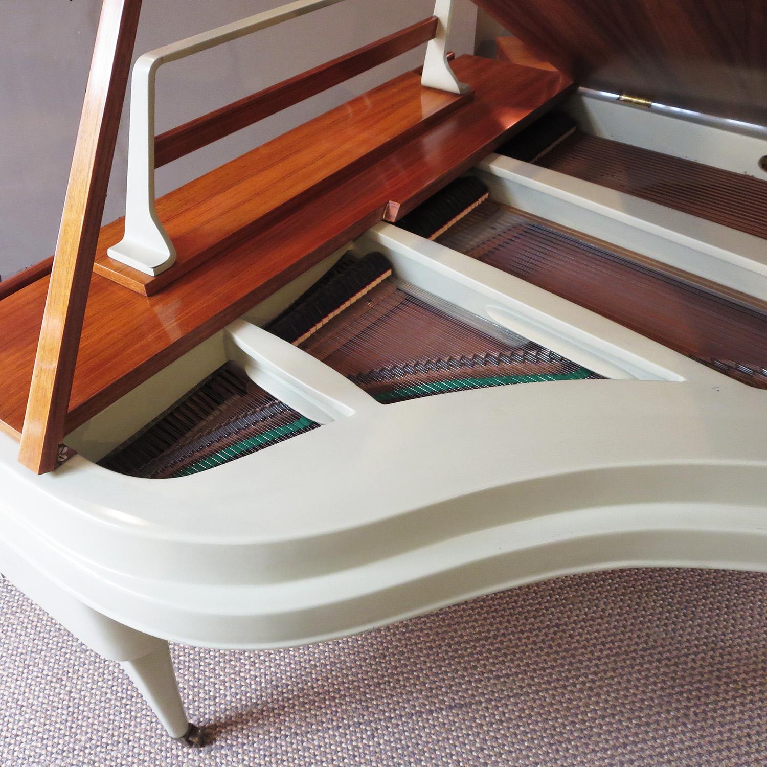 Rippen Aluminum Grand Piano - Midcentury Design In Excellent Condition In North Hollywood, CA