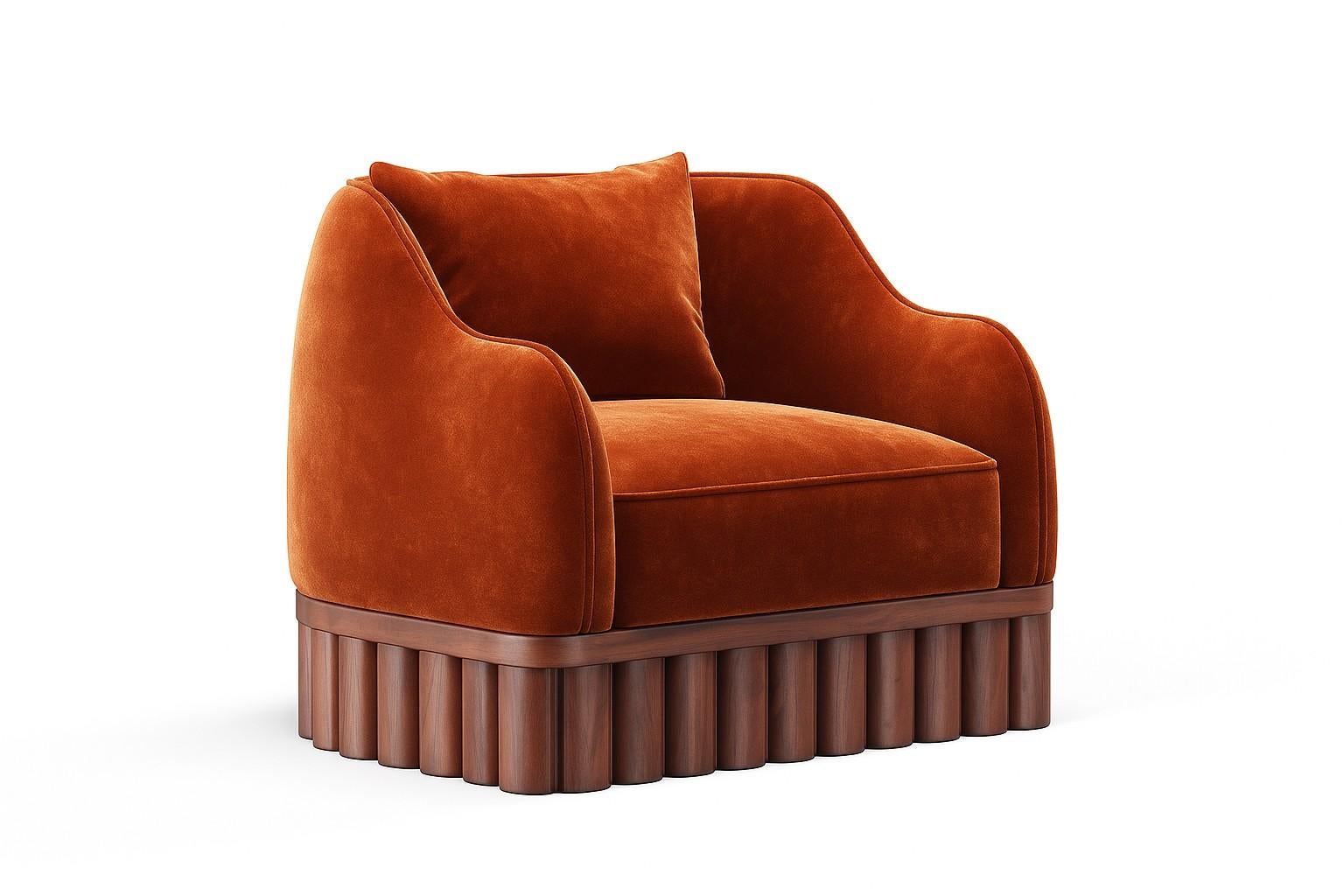 Moderno Poltrona Ripple - Silhouette curva con base scultorea in legno intagliato in vendita